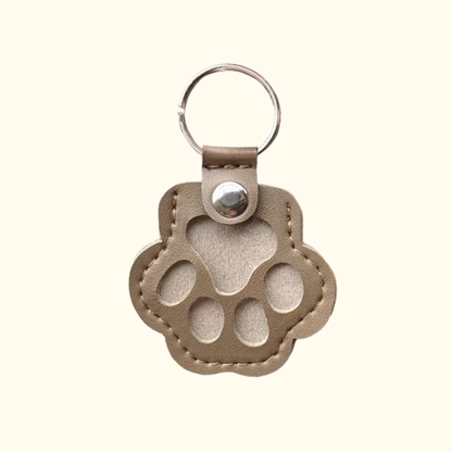 猫の肉球チャーム